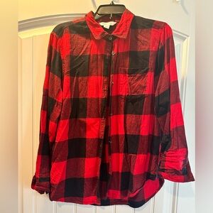 Old Navy Buffalo plaid flannel shirt. Size large.